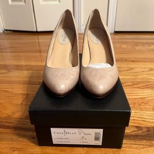 Cold Haan Beige leather heels. Size 7